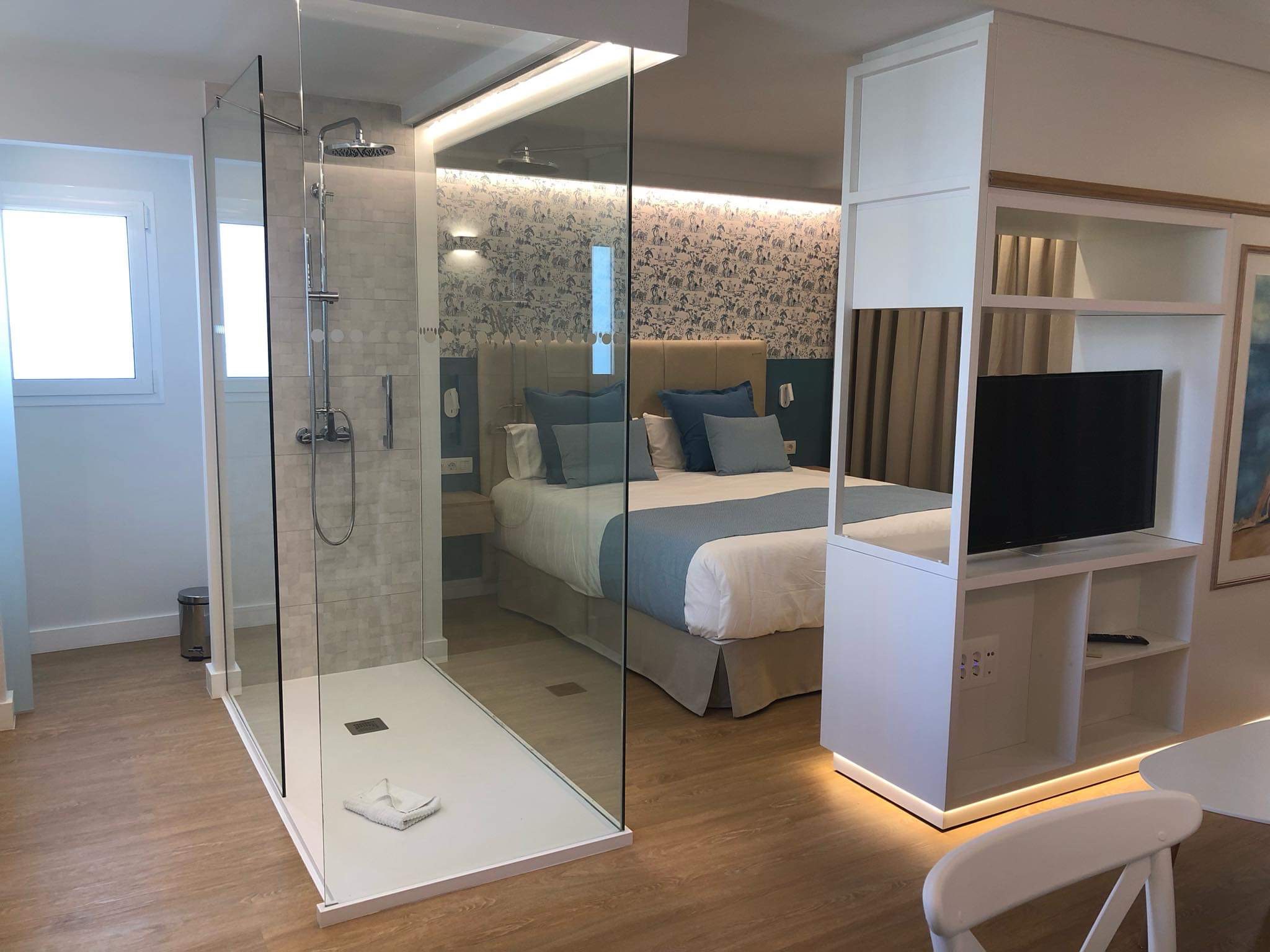 0B2C92EC-E968-4FAF-90A7-A6C5371287F7